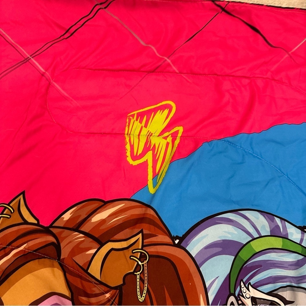 Monster High Comforter Twin Bedding Ghouls Rule 64" x 87” Blanket Reversible - Picture 5 of 10